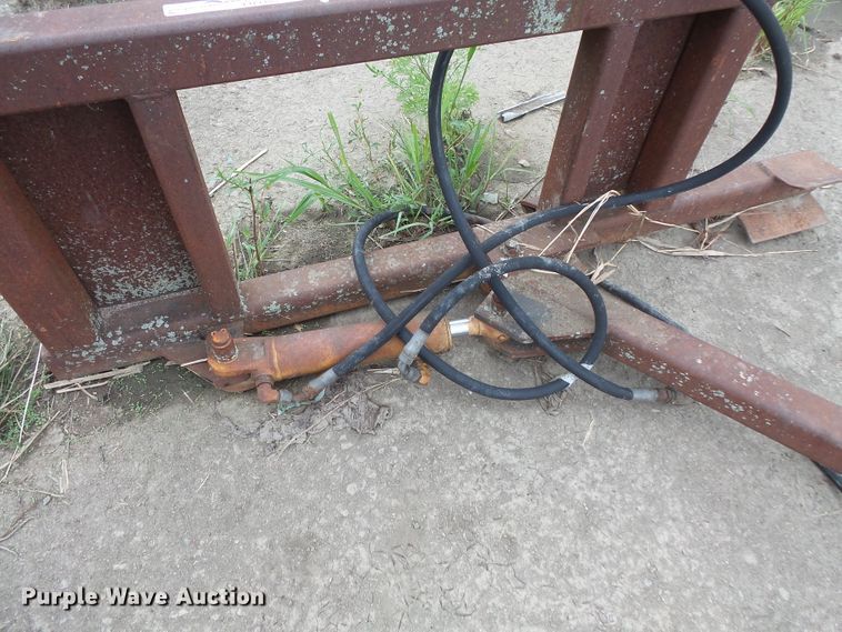 image for item FU9385 Bale bedding fluffer