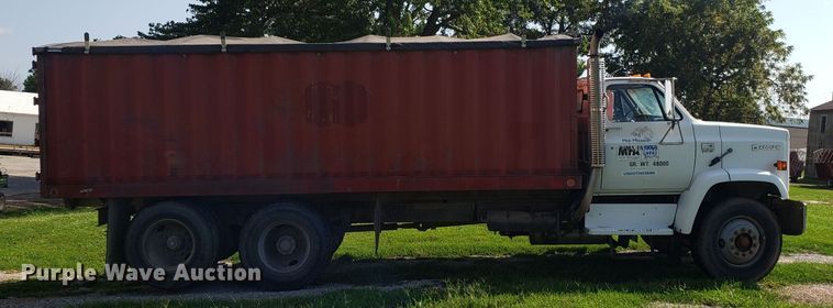 image for item FW9501 1989 Chevrolet Kodiak 70 grain truck