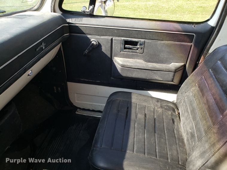 image for item FW9501 1989 Chevrolet Kodiak 70 grain truck