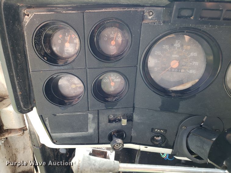 image for item FW9501 1989 Chevrolet Kodiak 70 grain truck