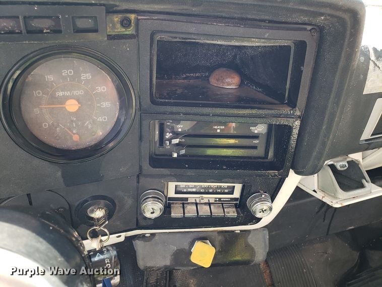 image for item FW9501 1989 Chevrolet Kodiak 70 grain truck