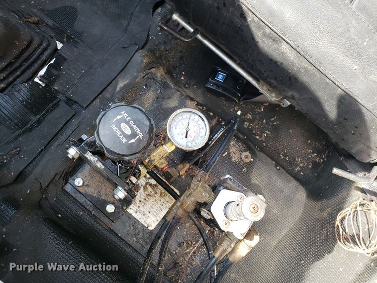 image for item FW9501 1989 Chevrolet Kodiak 70 grain truck