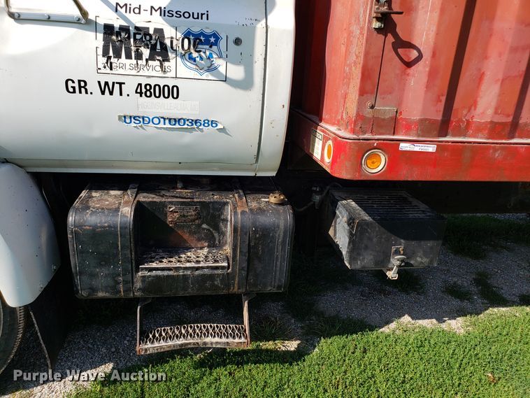 image for item FW9501 1989 Chevrolet Kodiak 70 grain truck