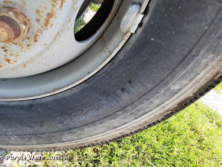 image for item FW9501 1989 Chevrolet Kodiak 70 grain truck