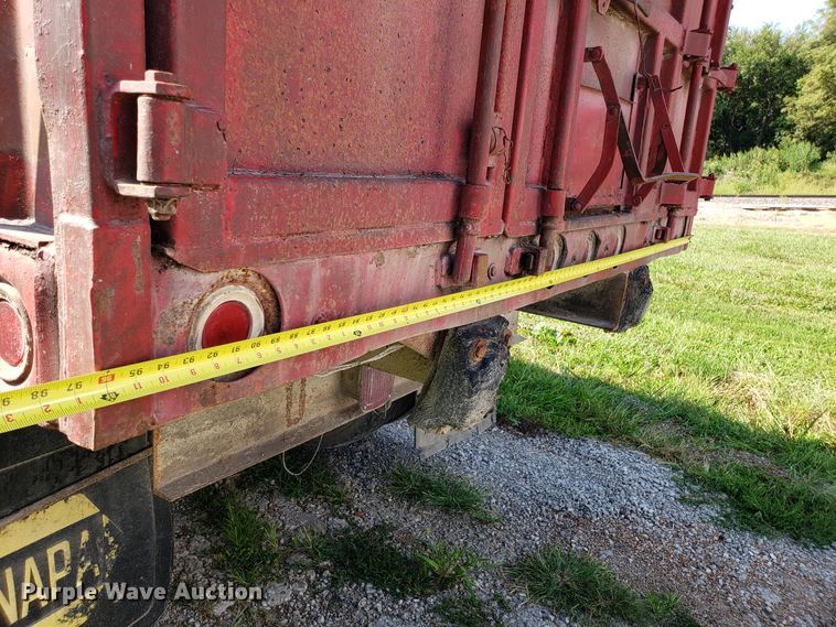 image for item FW9501 1989 Chevrolet Kodiak 70 grain truck