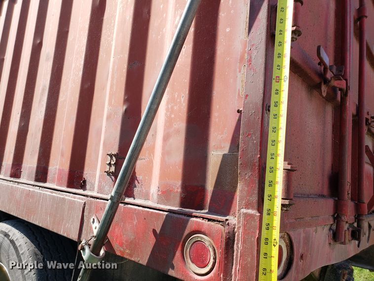 image for item FW9501 1989 Chevrolet Kodiak 70 grain truck