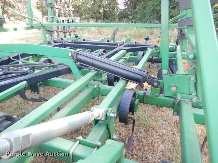 image for item FY9692 Great Plains Series VII 7337FC field cultivator