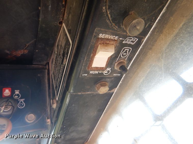 image for item FY9693 1997 New Holland LX885 Turbo skid steer