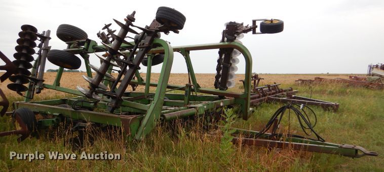 image for item FY9704 John Deere tandem double off-set disk