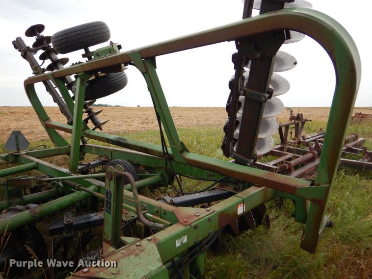 image for item FY9704 John Deere tandem double off-set disk