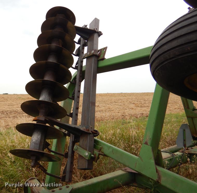 image for item FY9704 John Deere tandem double off-set disk