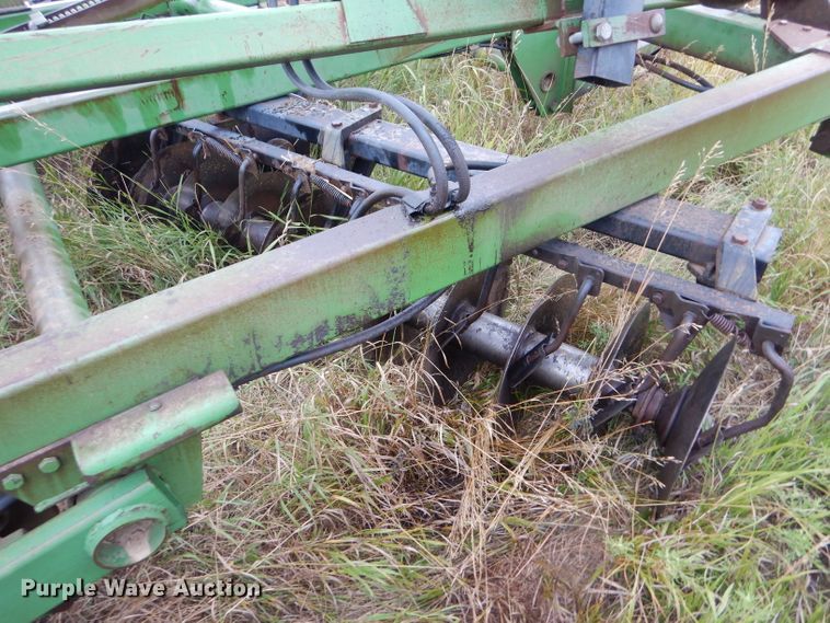 image for item FY9704 John Deere tandem double off-set disk