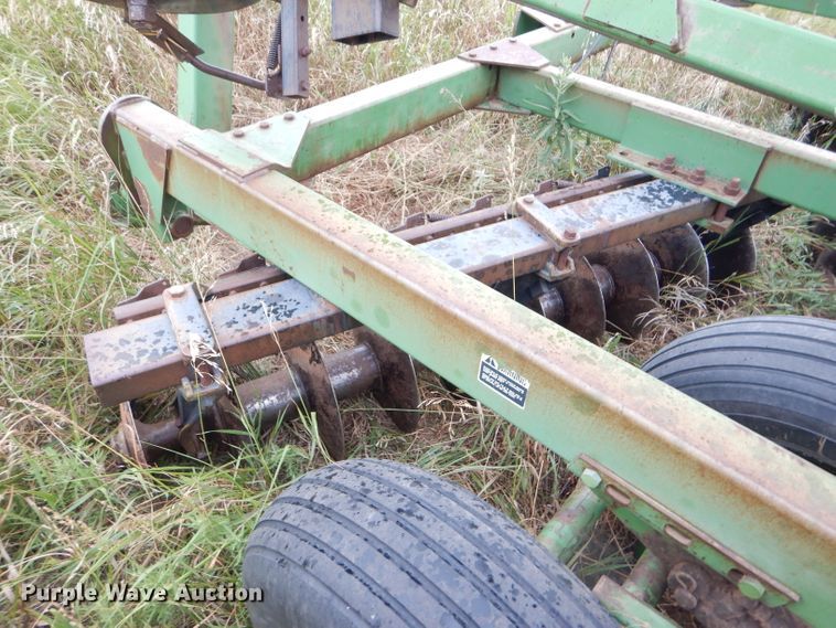 image for item FY9704 John Deere tandem double off-set disk