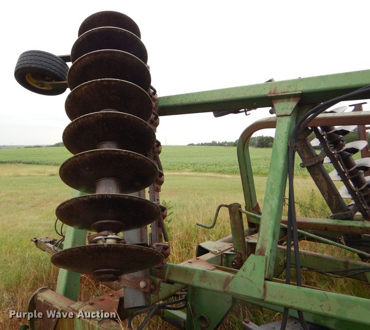 image for item FY9704 John Deere tandem double off-set disk
