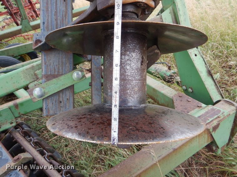 image for item FY9704 John Deere tandem double off-set disk
