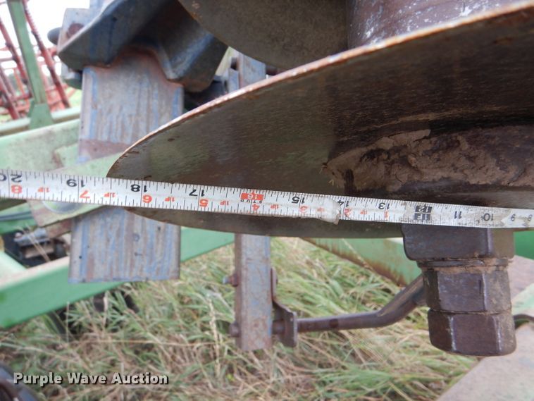 image for item FY9704 John Deere tandem double off-set disk