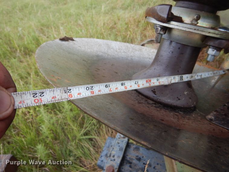 image for item FY9704 John Deere tandem double off-set disk