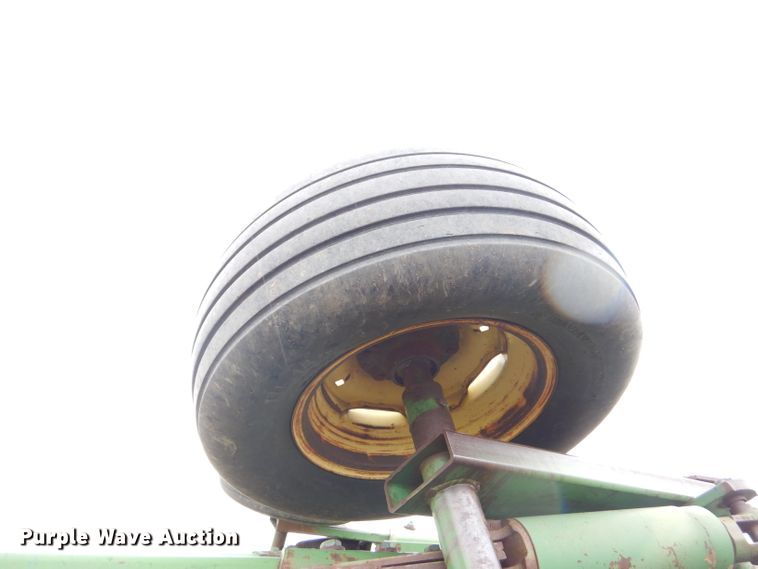 image for item FY9704 John Deere tandem double off-set disk