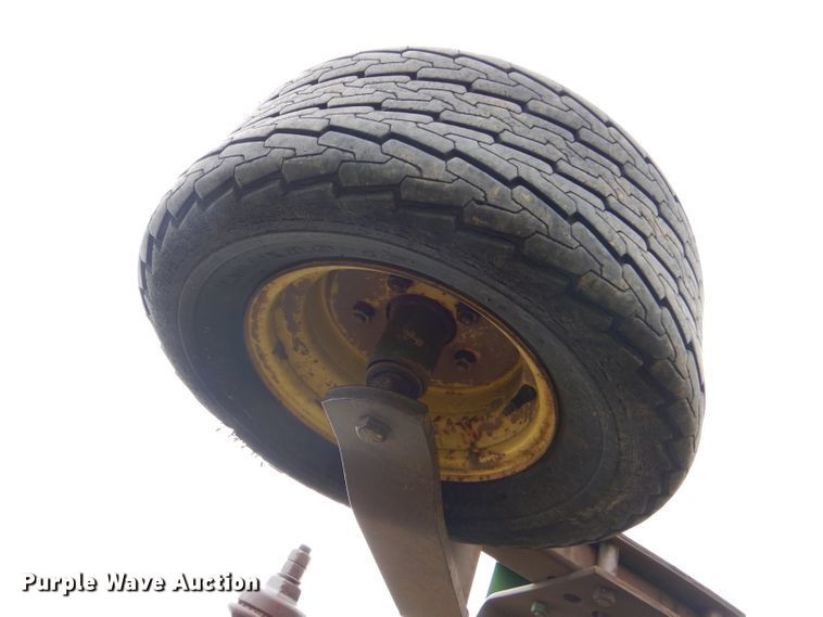 image for item FY9704 John Deere tandem double off-set disk