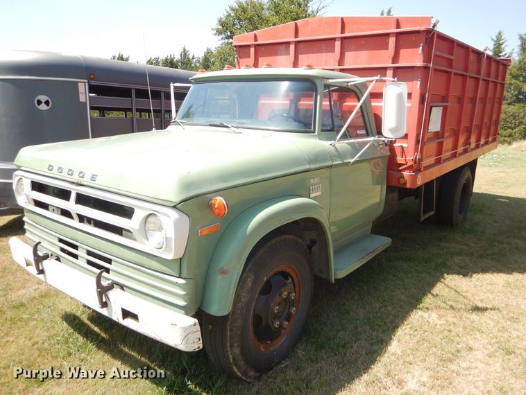 image for item FY9708 1972 Dodge 600 grain truck