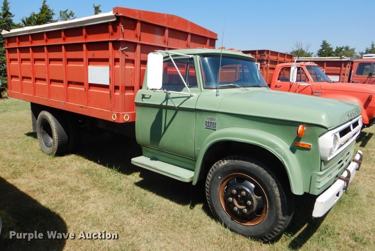 image for item FY9708 1972 Dodge 600 grain truck