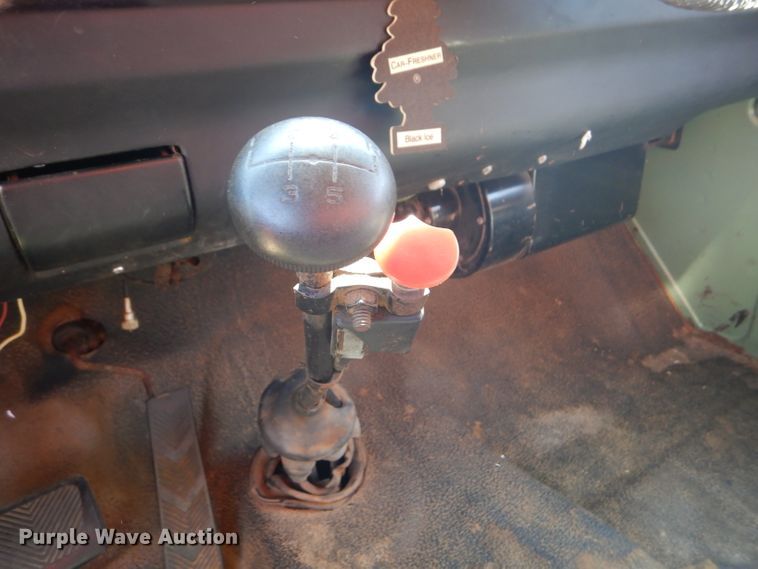 image for item FY9708 1972 Dodge 600 grain truck