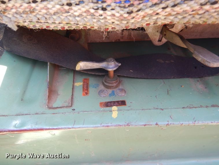 image for item FY9708 1972 Dodge 600 grain truck