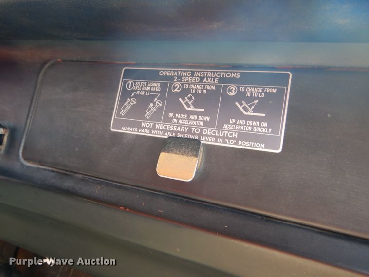 image for item FY9708 1972 Dodge 600 grain truck