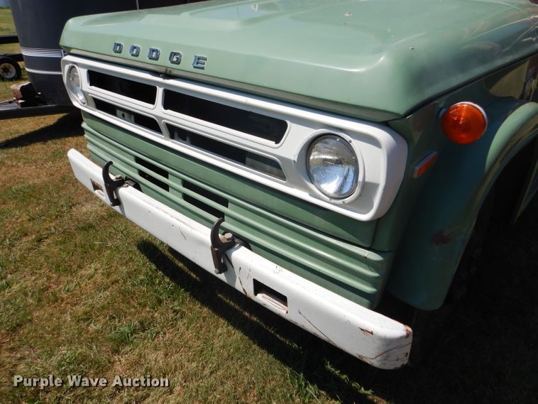 image for item FY9708 1972 Dodge 600 grain truck