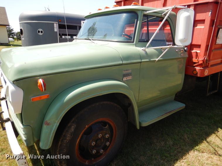 image for item FY9708 1972 Dodge 600 grain truck