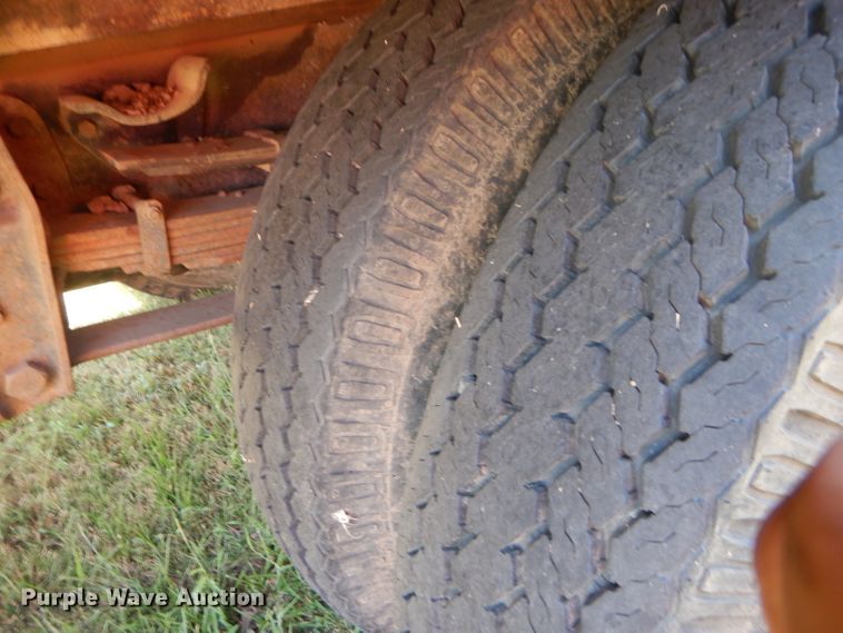 image for item FY9708 1972 Dodge 600 grain truck