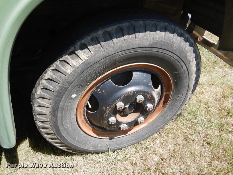 image for item FY9708 1972 Dodge 600 grain truck