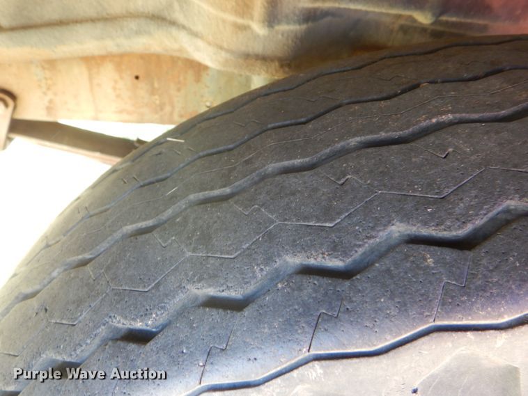 image for item FY9708 1972 Dodge 600 grain truck