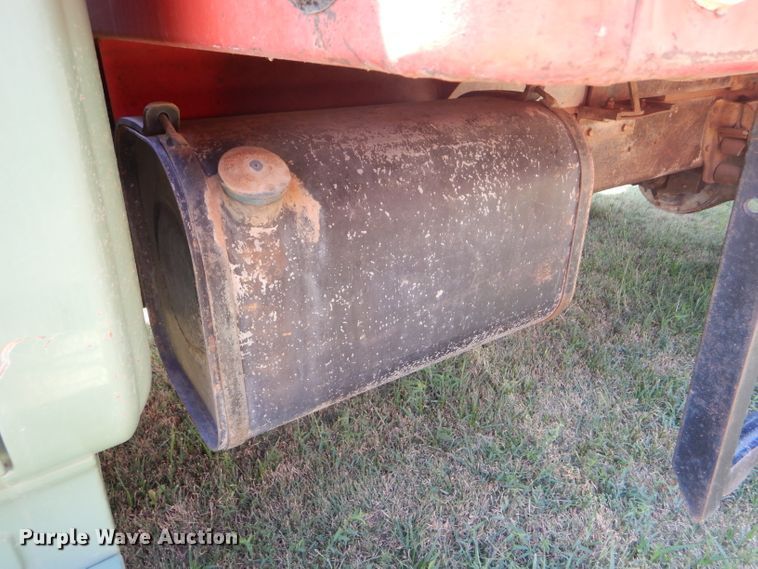 image for item FY9708 1972 Dodge 600 grain truck