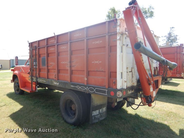 image for item FY9709 1975 Dodge D600 grain truck