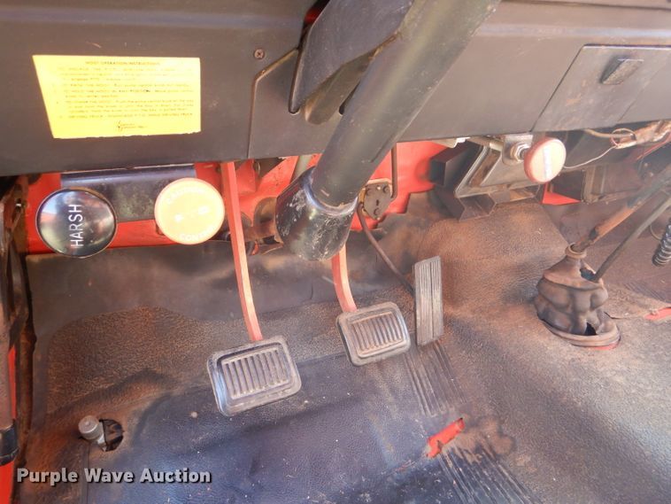 image for item FY9709 1975 Dodge D600 grain truck