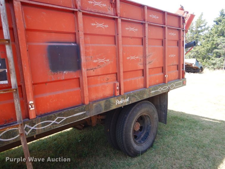 image for item FY9709 1975 Dodge D600 grain truck