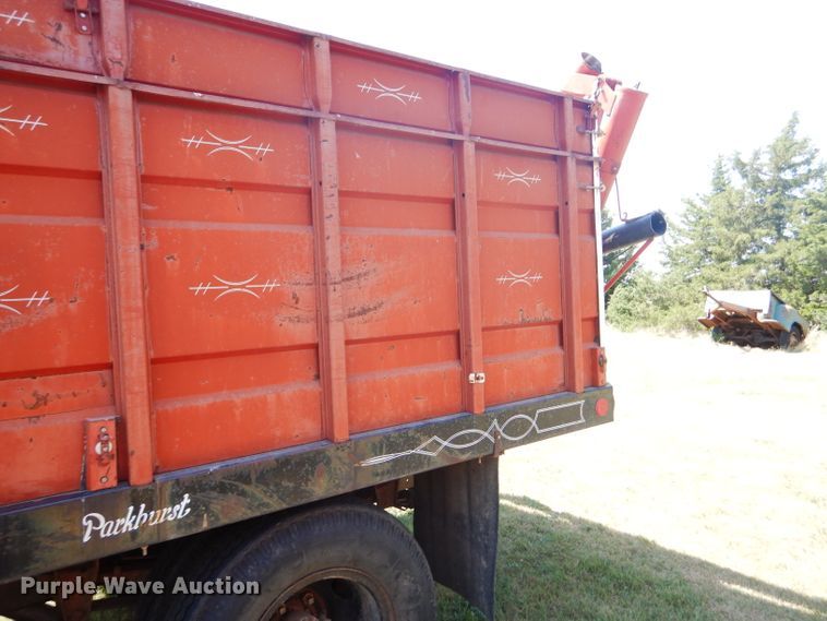 image for item FY9709 1975 Dodge D600 grain truck