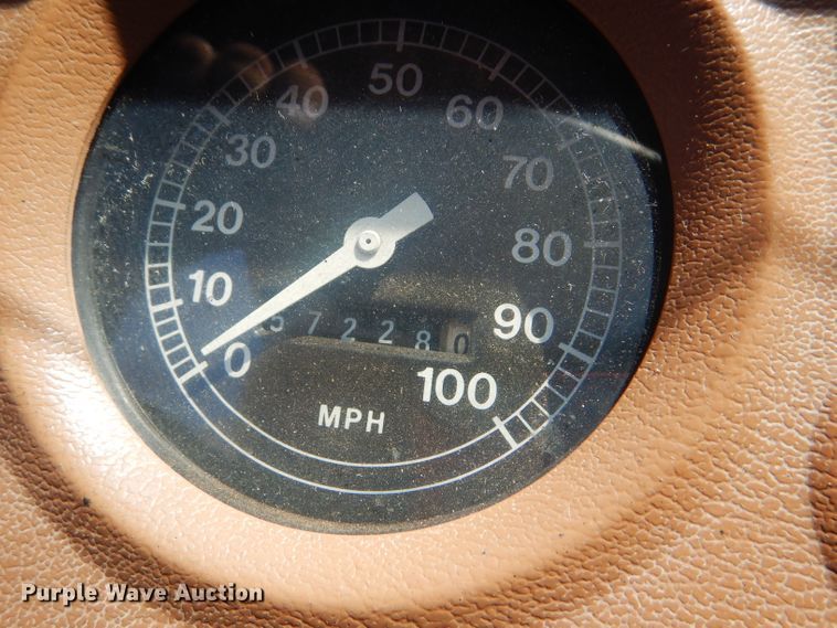 image for item FY9710 1977 Ford 7000 grain truck