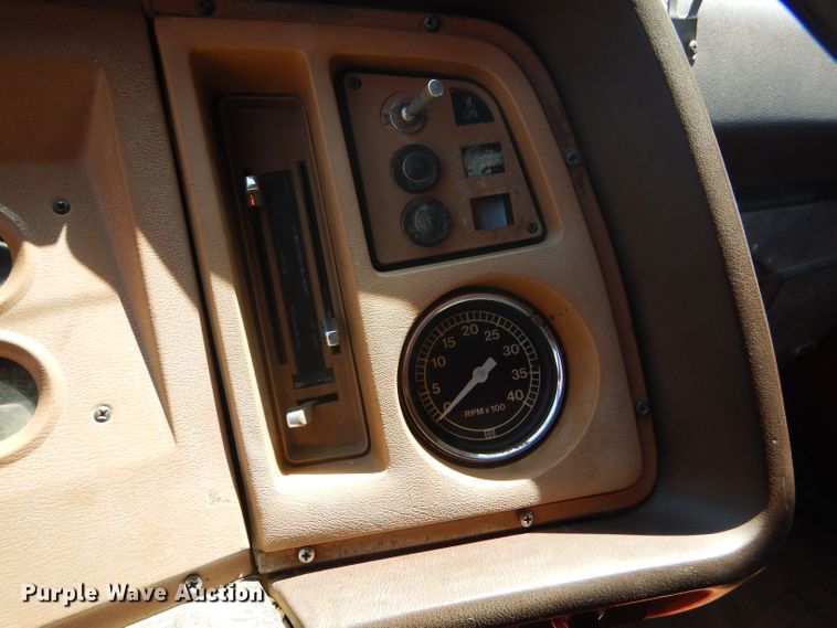 image for item FY9710 1977 Ford 7000 grain truck