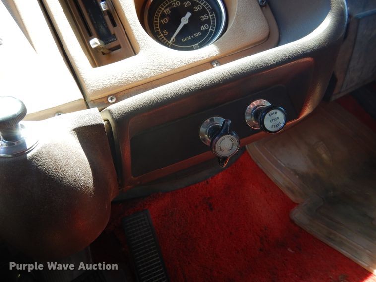 image for item FY9710 1977 Ford 7000 grain truck