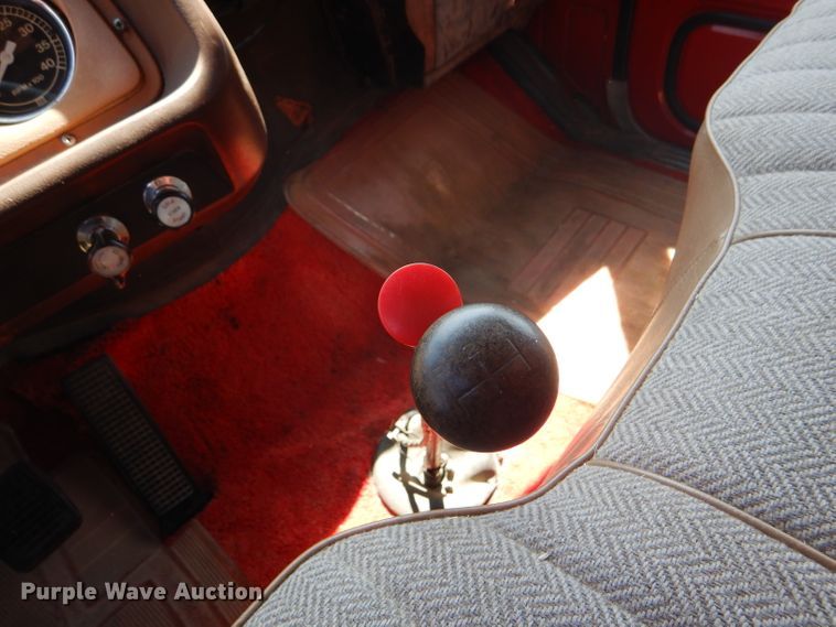 image for item FY9710 1977 Ford 7000 grain truck