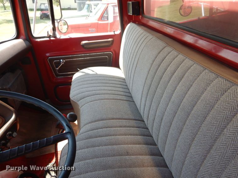 image for item FY9710 1977 Ford 7000 grain truck