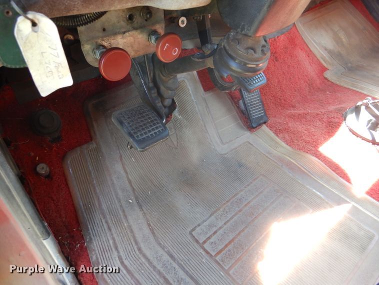 image for item FY9710 1977 Ford 7000 grain truck