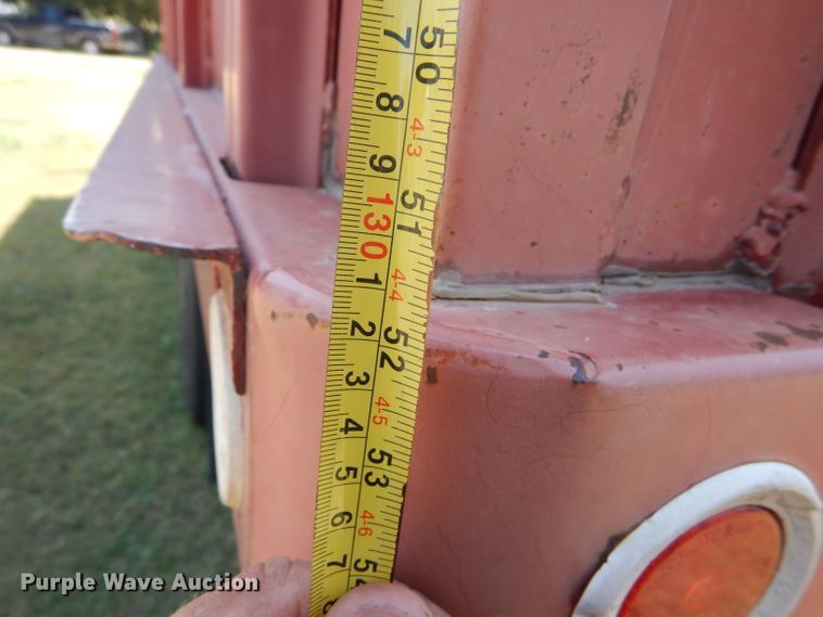 image for item FY9710 1977 Ford 7000 grain truck