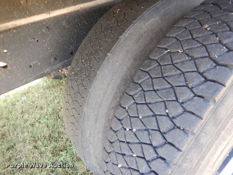 image for item FY9710 1977 Ford 7000 grain truck