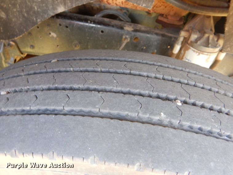 image for item FY9710 1977 Ford 7000 grain truck