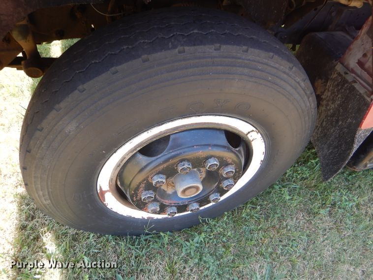 image for item FY9710 1977 Ford 7000 grain truck