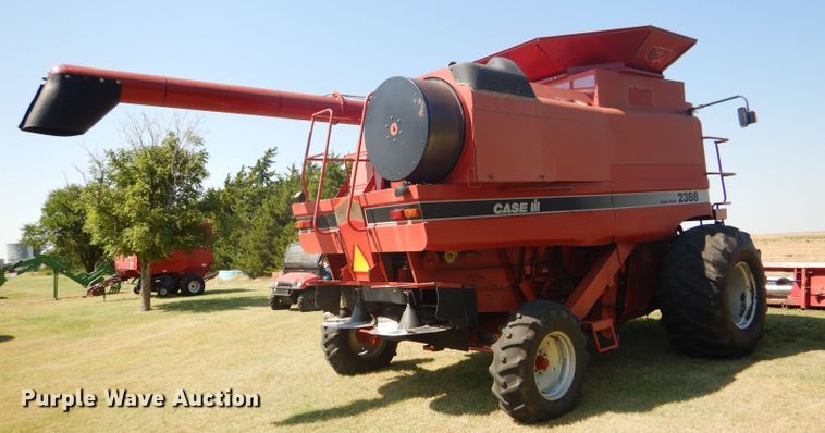 image for item FY9712 2000 Case IH 2388 combine