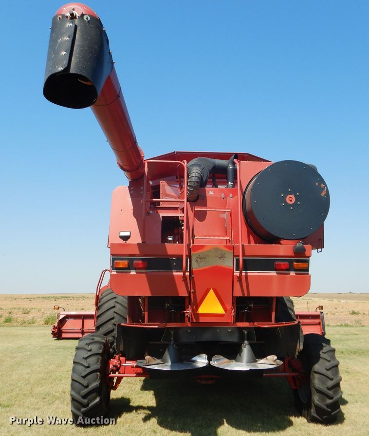 image for item FY9712 2000 Case IH 2388 combine